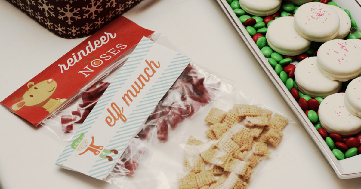 Christmas party decor with DIY snack printables: Elf Munch and Reindeer Nose bag toppers on holiday snacks