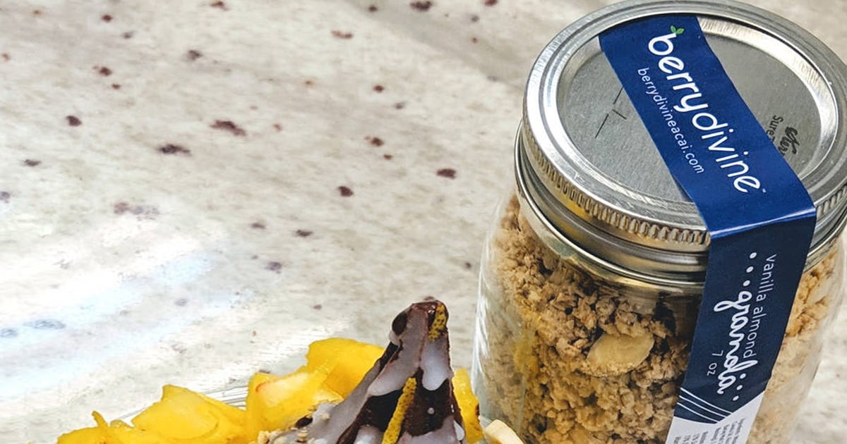 Skinny label wrapped around lid and body of jar to show it hasn't been opened