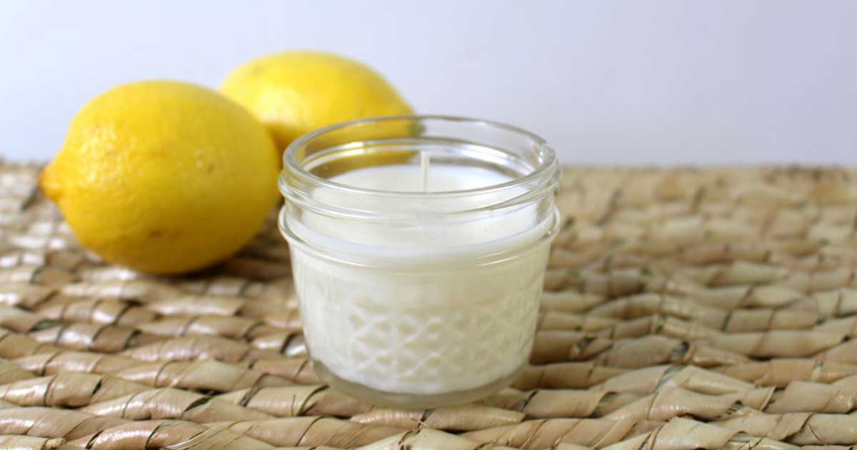 DIY soy candles: Dry candle wax with full-length wick